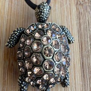 Brown Crystal Statement Necklace with Vintage Design